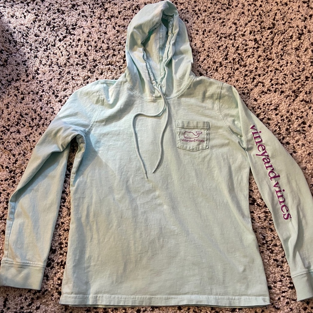Vineyard Vines hooded long sleeve shirt